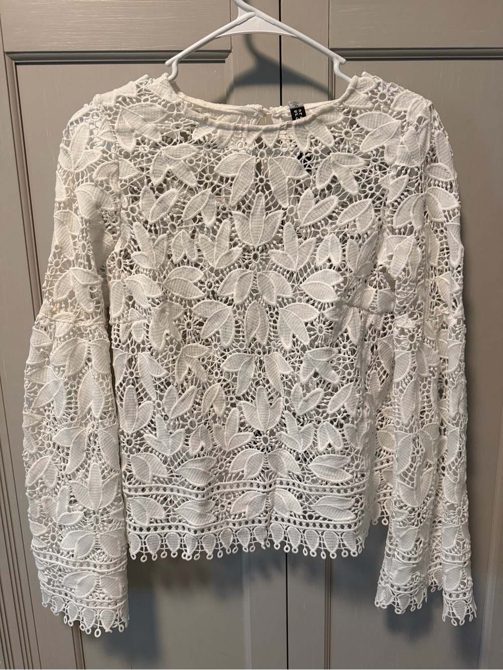 Design Lab Lord & Taylor White Crochet Lace Long Sleeve Blouse